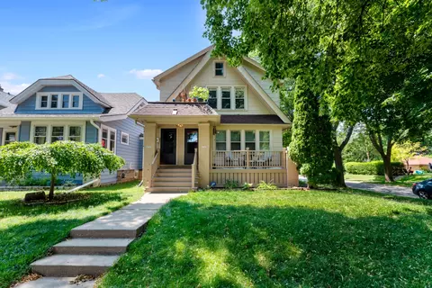 4543 N Newhall #4545, Shorewood, WI 53211