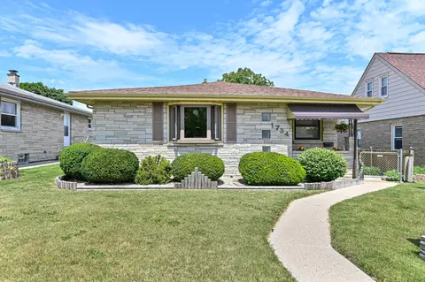 1734 Manitoba, South Milwaukee, WI 53172
