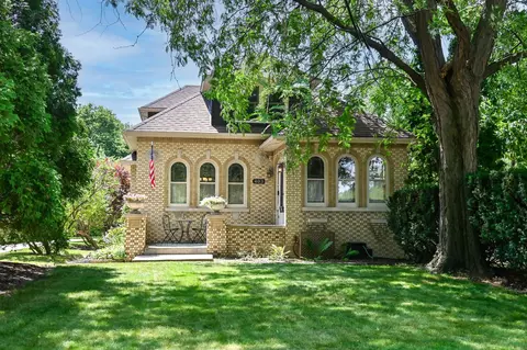 403 W Bender, Glendale, WI 53217