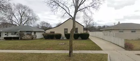 4250 S 23rd, Milwaukee, WI 53221