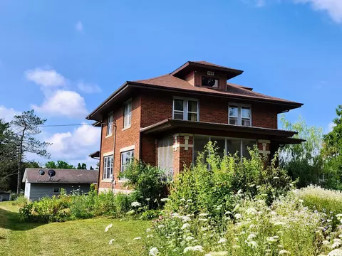319 Broadway, Cashton, WI 54619
