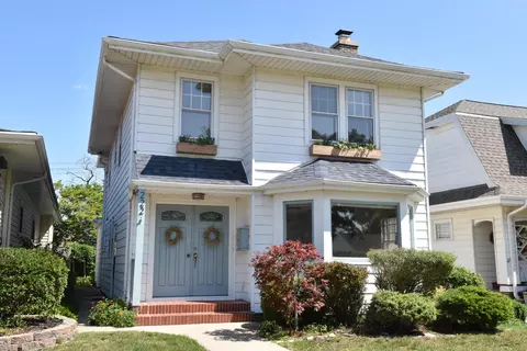 222 Wolff, Racine, WI 53402