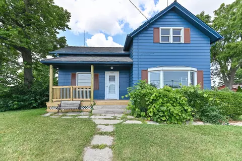 7049 S 13th, Oak Creek, WI 53154