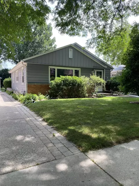 2628 N 75th, Wauwatosa, WI 53213