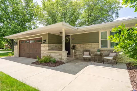 2705 Arbor, Brookfield, WI 53005
