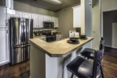 2704 Northview #132, Waukesha, WI 53188