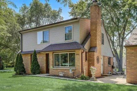 8761 S 99th, Franklin, WI 53132