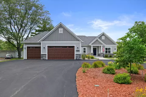 n38w26955 Glacier, Pewaukee, WI 53072