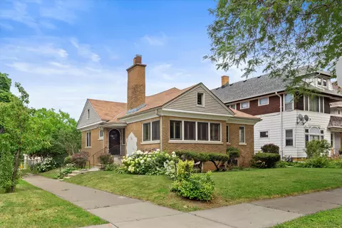 4929 W Locust, Milwaukee, WI 53210