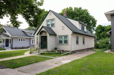 1716 Madison, La Crosse, WI 54601