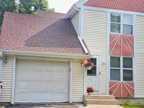 4007 W Meinecke, Milwaukee, WI 53210