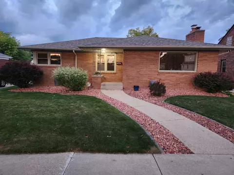 3321 Charles, Racine, WI 53402