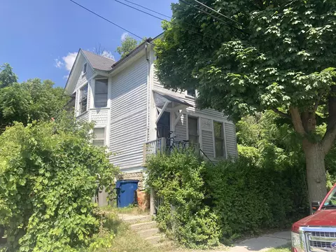1819 N Hubbard, Milwaukee, WI 53212