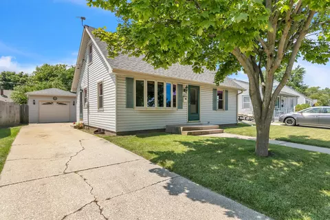 1723 Jerome, Racine, WI 53403