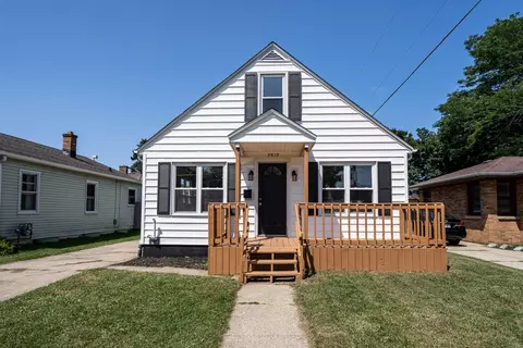 2512 Ashland, Racine, WI 53403