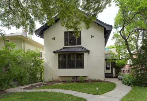 2404 E Stratford, Shorewood, WI 53211