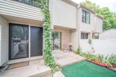 9030 N 70th #4, Milwaukee, WI 53223