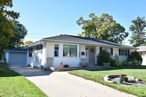 8819 W Verona, Milwaukee, WI 53227