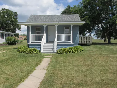 242 Martin, Sharon, WI 53585