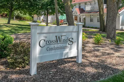 6060 S Crosswinds #4, Cudahy, WI 53110