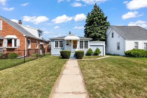 3674 S 35th, Greenfield, WI 53221