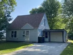 933 S 103rd, West Allis, WI 53214