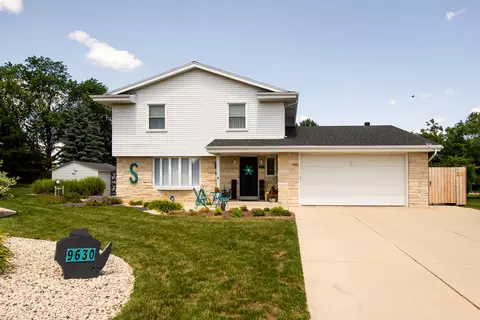 9630 W Van Beck, Greenfield, WI 53228