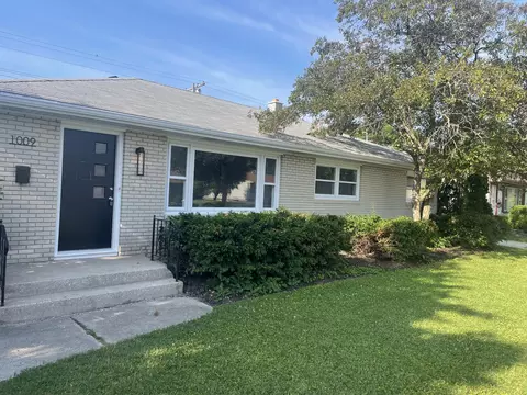 1009 Montclair, Racine, WI 53402