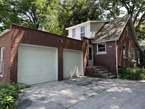 5642 N River Frst, Glendale, WI 53209