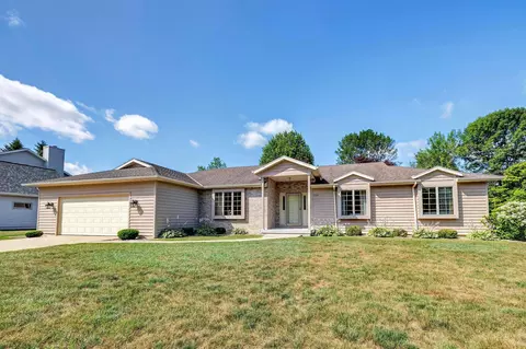 1364 Fleetwood, Manitowoc, WI 54220