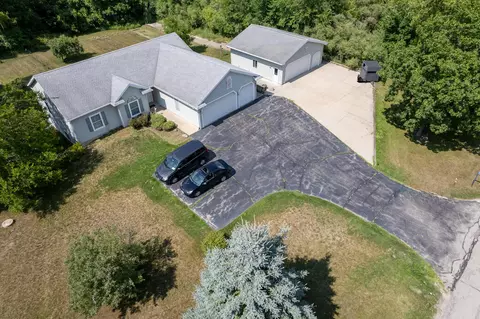 n1063 Old 26, Koshkonong, WI 53538