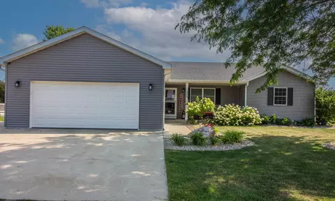 309 Huenink, Cedar Grove, WI 53013