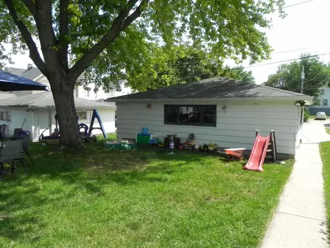 2222 S 78th, West Allis, WI 53219