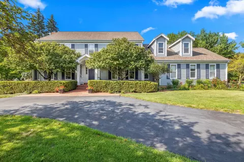 338 W Aster, Mequon, WI 53092