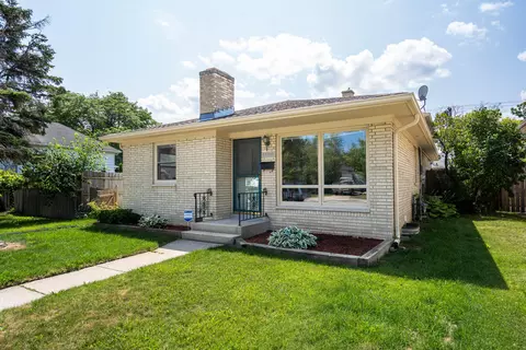 2212 Erie, Racine, WI 53402