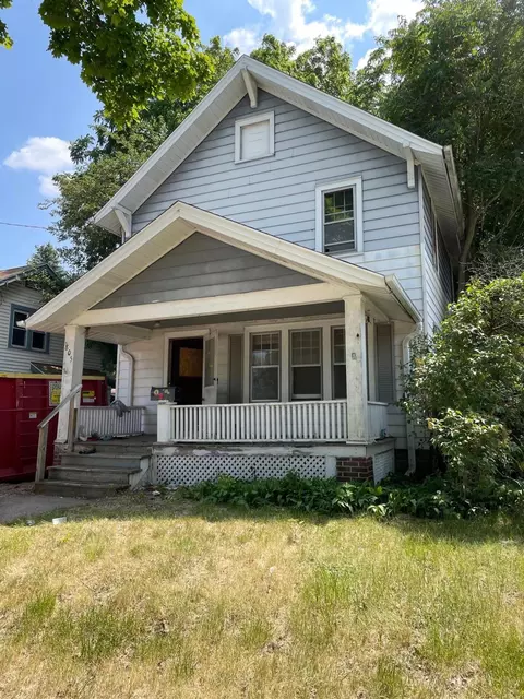 805 Summit, Waukesha, WI 53188