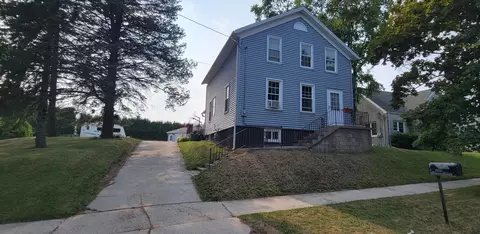 2214 S 14th, Manitowoc, WI 54220