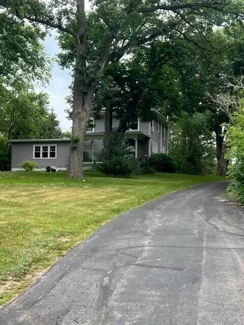 837 S Emmertsen, Mount Pleasant, WI 53406
