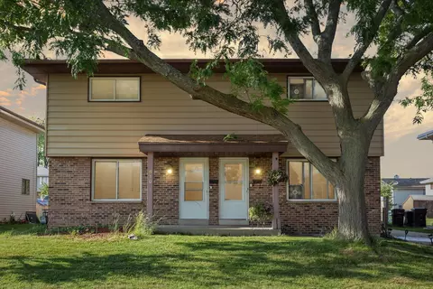 608 Manistique #610, South Milwaukee, WI 53172