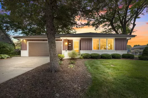 5238 Roberts, Greendale, WI 53129