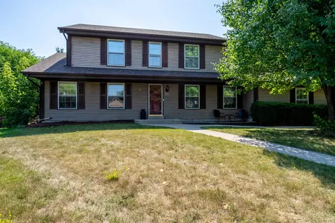 w142n4896 Fieldcrest, Menomonee Falls, WI 53051