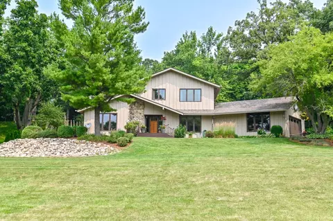 s12w31690 Glacier, Delafield, WI 53018