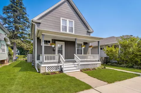 1713 Flett, Racine, WI 53405