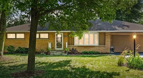 4452 N 108th, Wauwatosa, WI 53225
