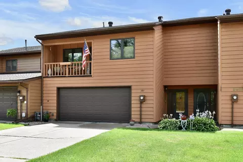 397 Hillview, Winona, MN 55987
