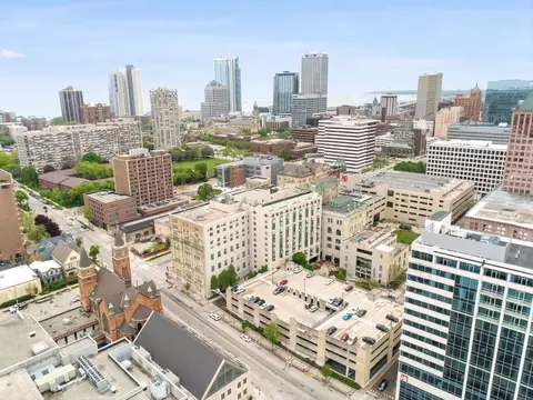 270 E Highland #443, Milwaukee, WI 53202
