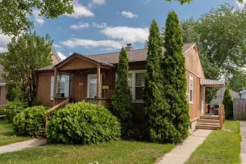 2413 Gilson, Racine, WI 53403