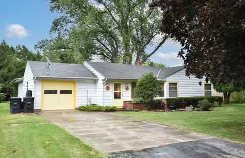 4954 S 31st, Greenfield, WI 53221