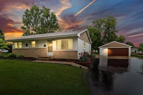 7294 S Quincy, Oak Creek, WI 53154