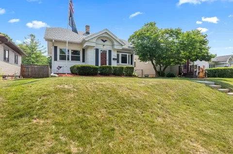 1336 S 102nd, West Allis, WI 53214